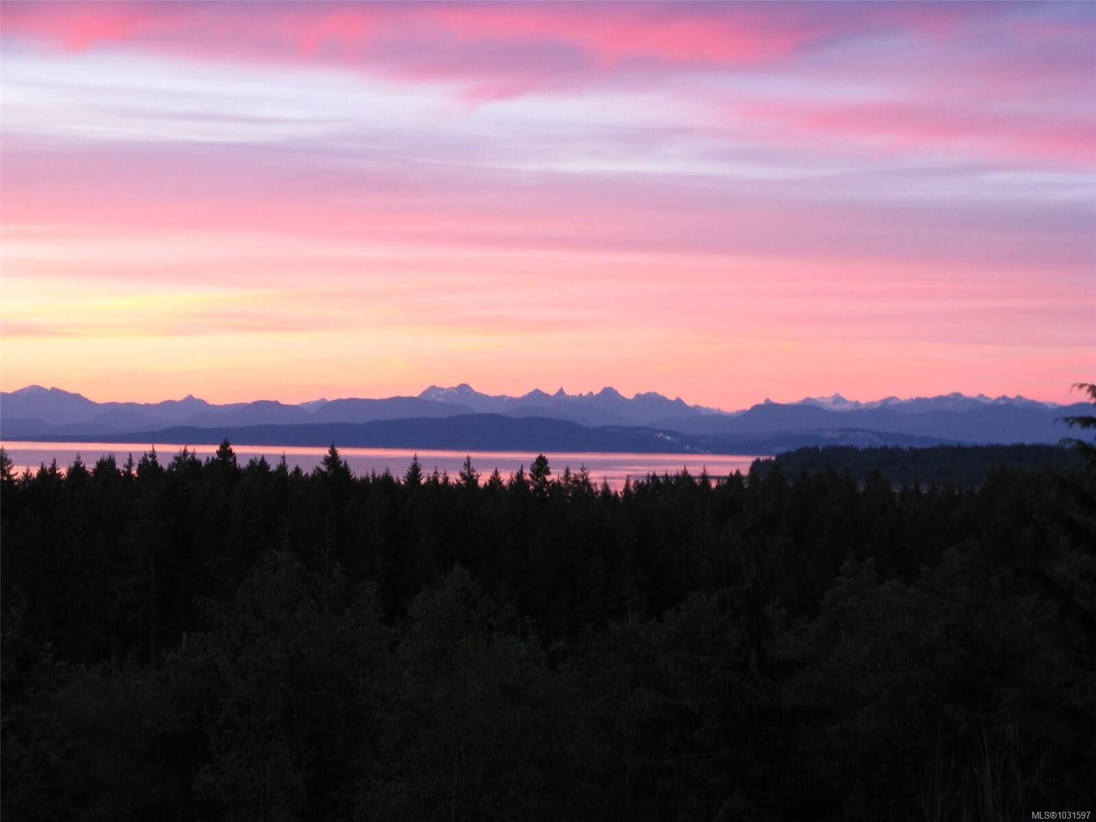 Property Photo: 8900 Keith Wagner Way BC V0R 1T0