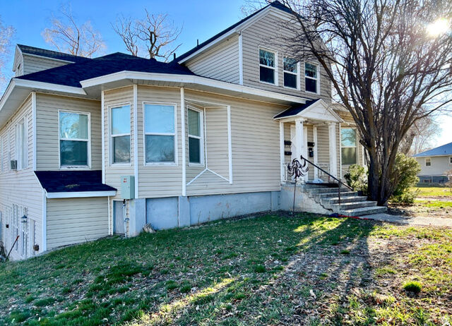 Property Photo:  68 E 300 S  UT 84337 