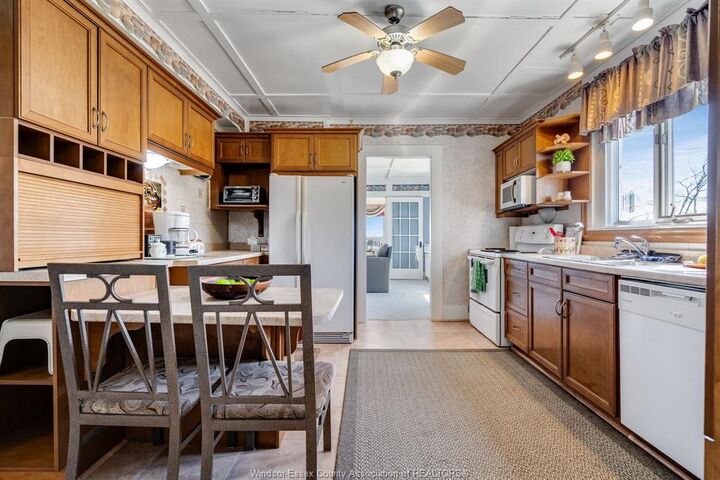 Property Photo:  1247 Heritage Road  ON N9Y 2E6 