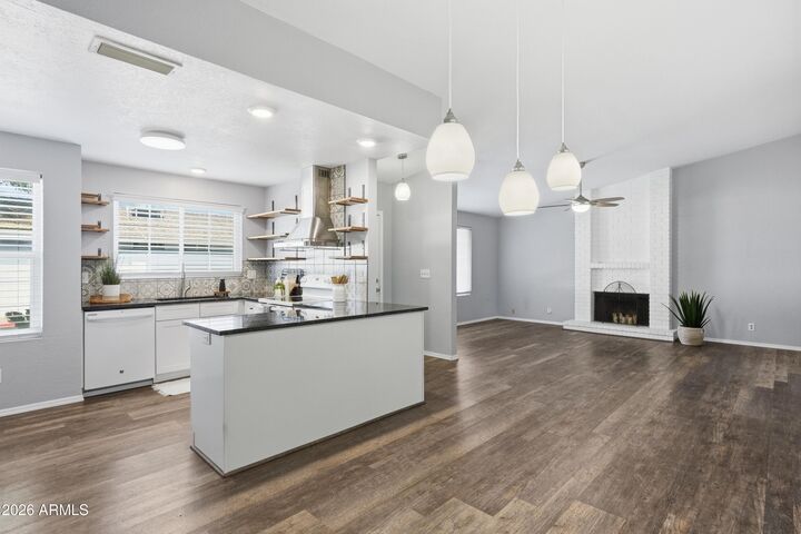 Property Photo:  17215 N 2nd Place  AZ 85022 