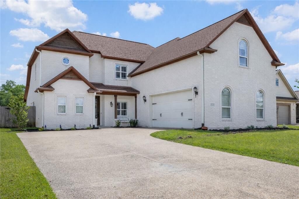 Property Photo: 2182 Chestnut Oak Circle TX 77845