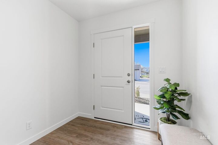 Property Photo: 522 Diamond Ln. ID 83617