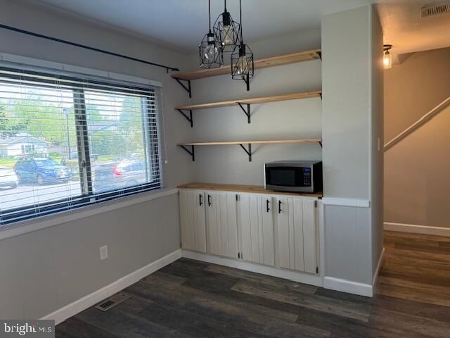 Property Photo:  2032 Cambridge Drive  MD 21114 