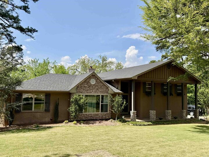 Property Photo:  2 Briarwood Ln  AR 72830 