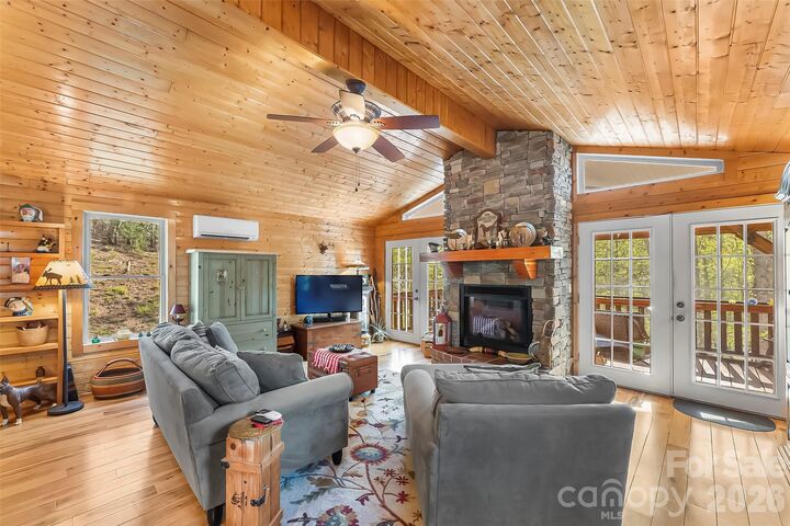 Property Photo:  152 Brown Farm Drive  NC 28752 