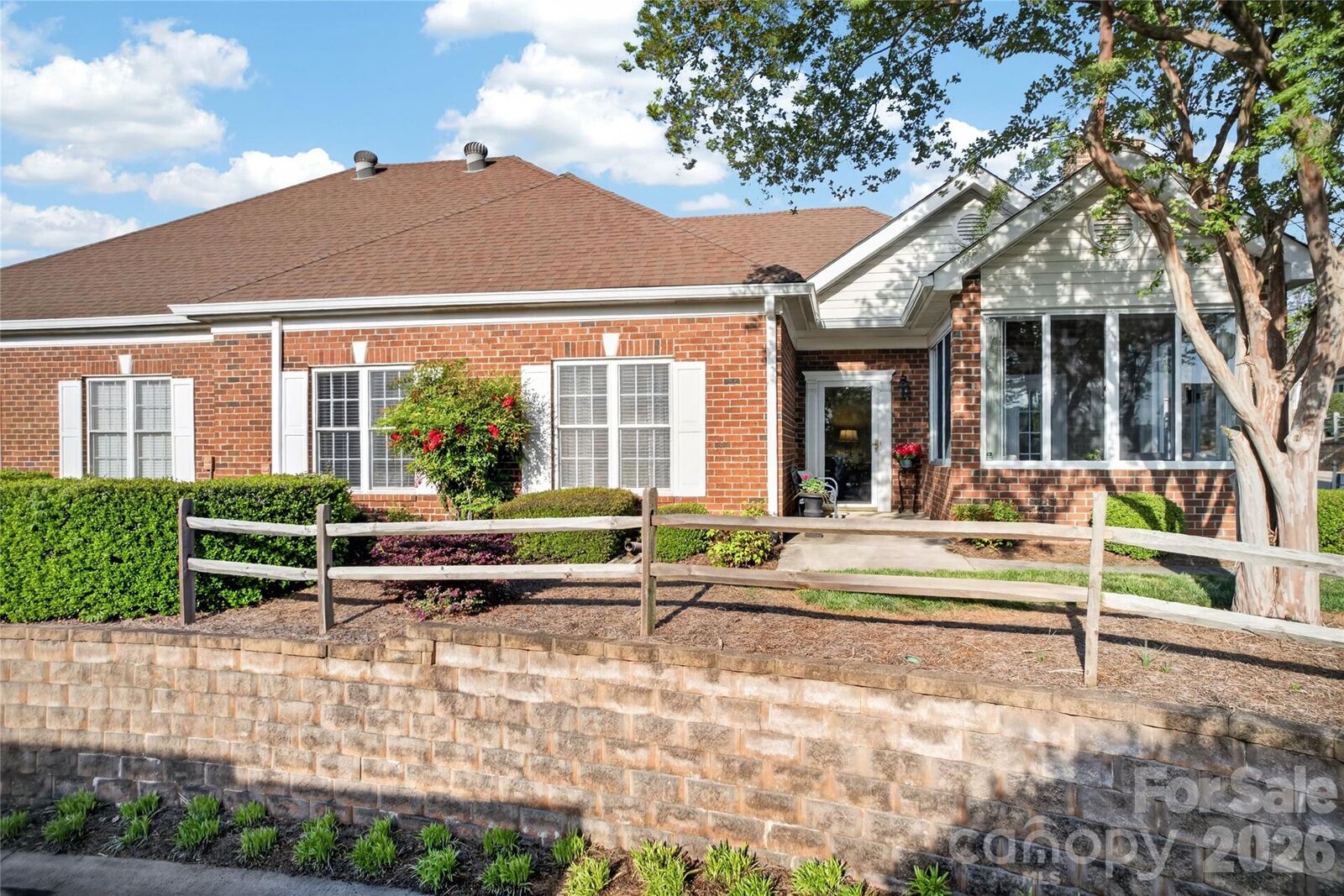 Property Photo: 8437 Windsor Ridge Drive NC 28277