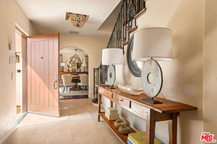 Property Photo: 401 26th St CA 90402