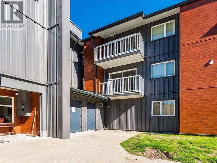 Property Photo: 880 Wordsworth Avenue 201 BC V1R 2V9