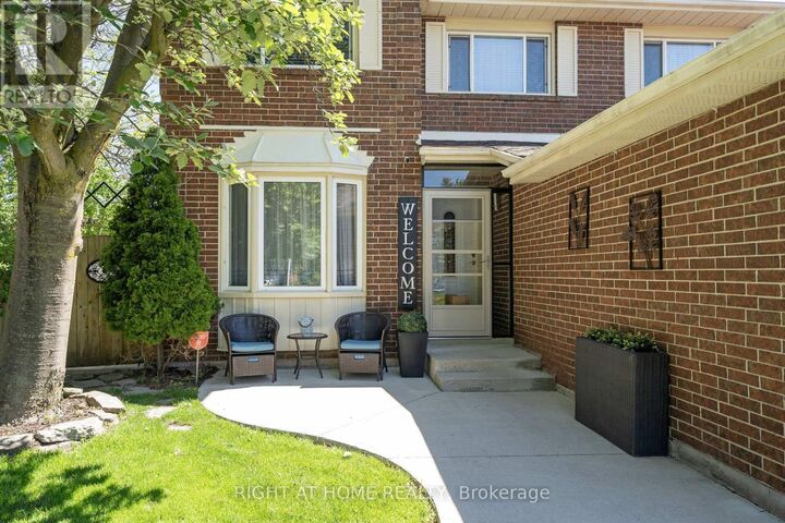 Property Photo:  3038 Hillis Court  ON L5N 5A4 