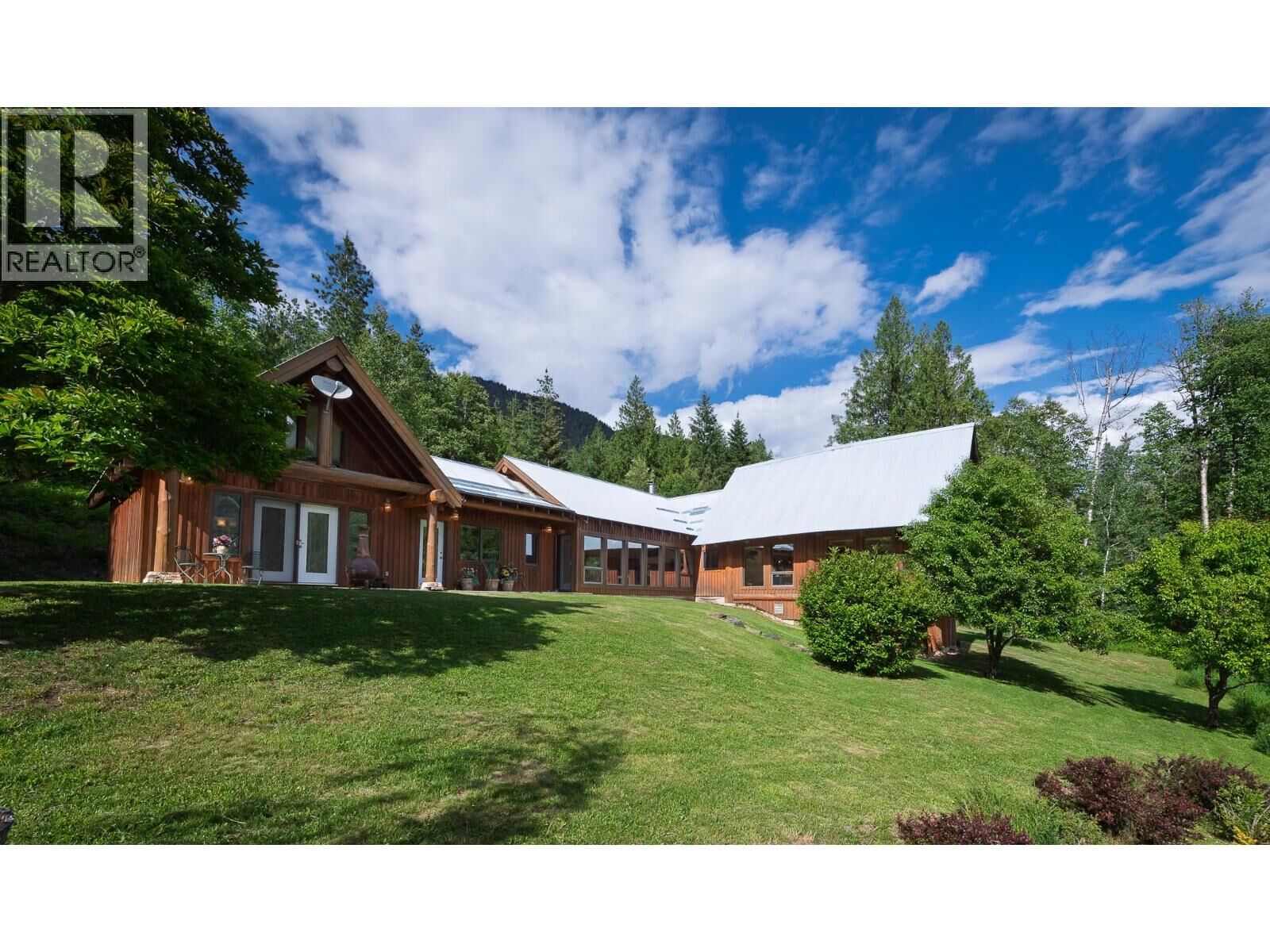 Photo de la propriété:  16749 Crawford Creek Road  BC V0B 1E0 