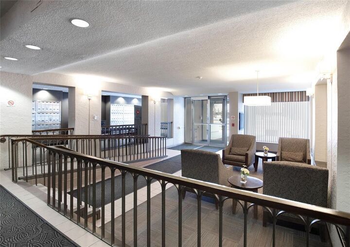 Property Photo:  1305 Grant Avenue  MB R3M 1Z7 