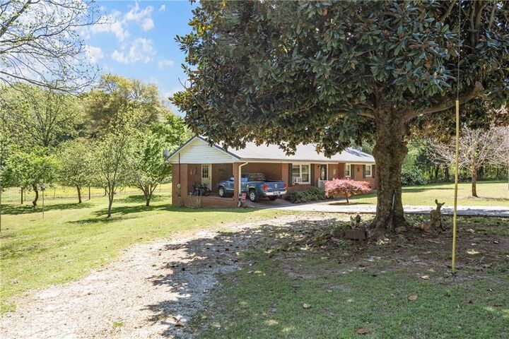 Property Photo:  151 Ginn Street  GA 30521 