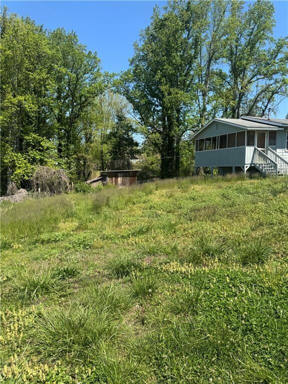 Property Photo:  165 Cherokee Avenue  GA 30107 