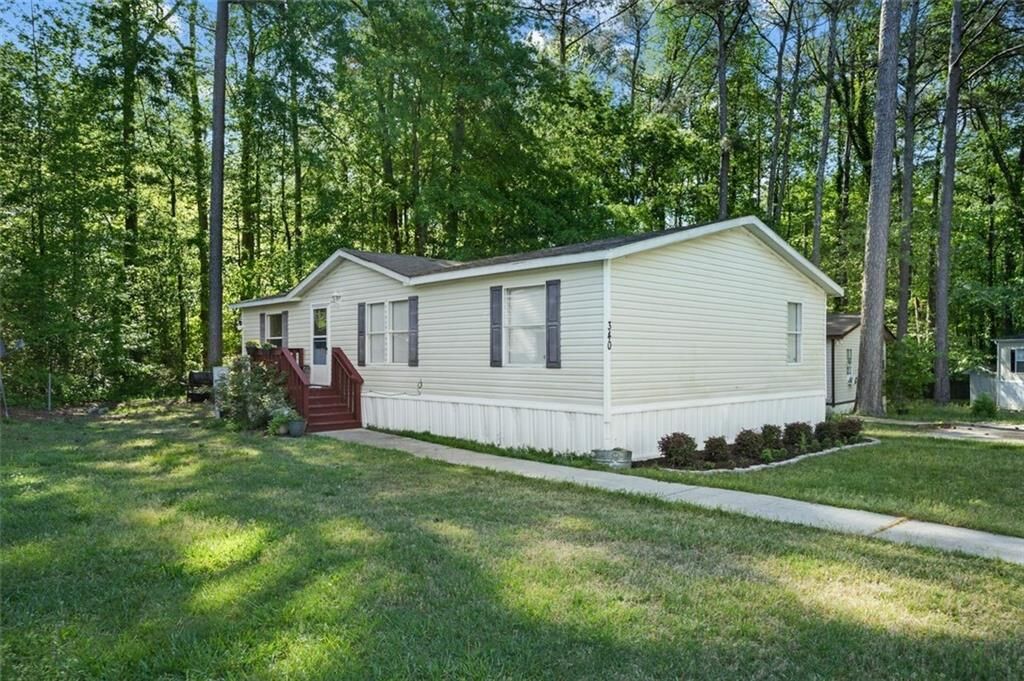 Property Photo:  340 Woodside Boulevard  GA 30214 