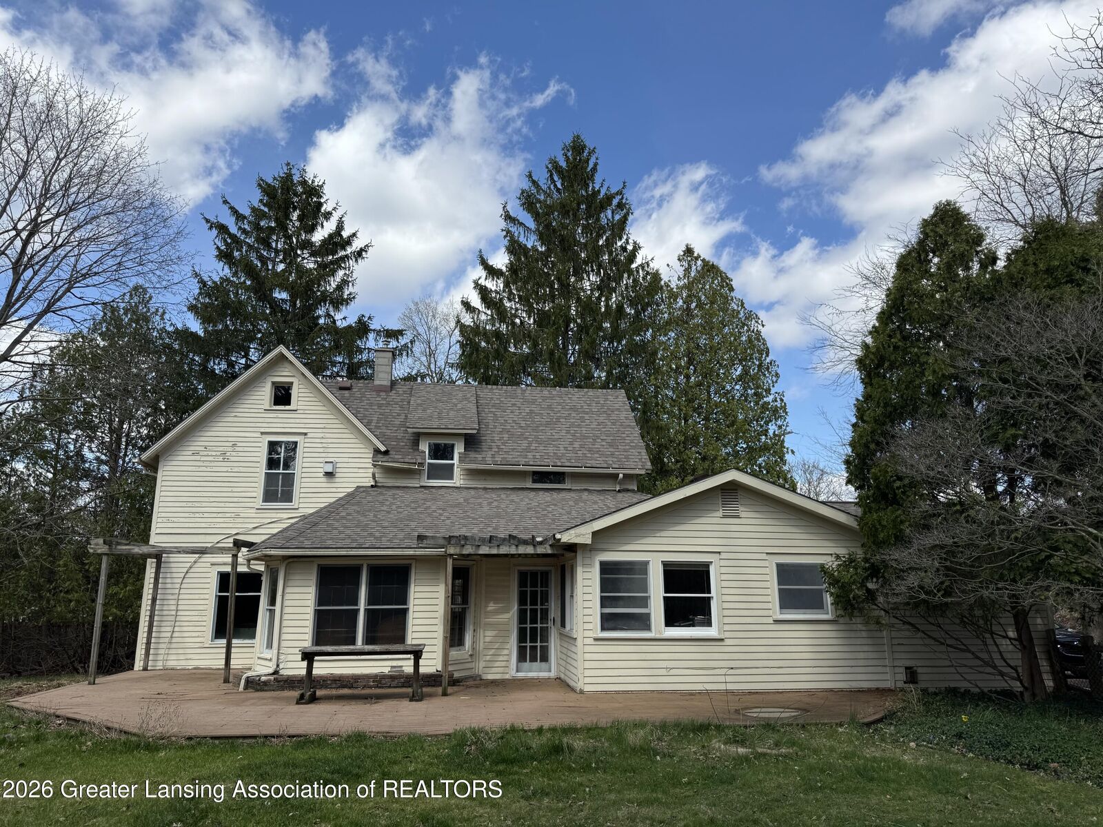 Property Photo:  2075 Hamilton Road  MI 48864 