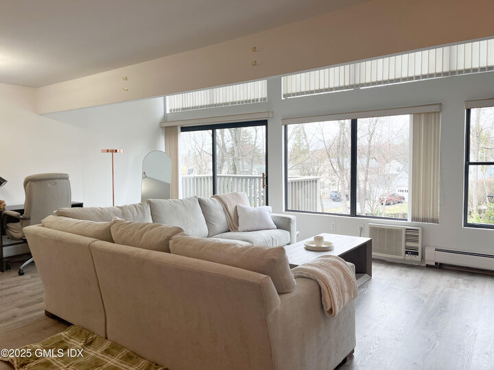 Property Photo:  1465 E Putnam Avenue 122  CT 06870 