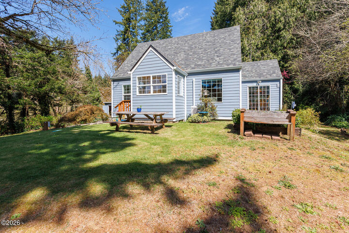 Property Photo:  3010 Mossy Lane  OR 97391 