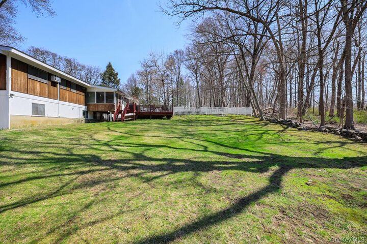 Property Photo:  320 Allview Avenue  NY 10509 