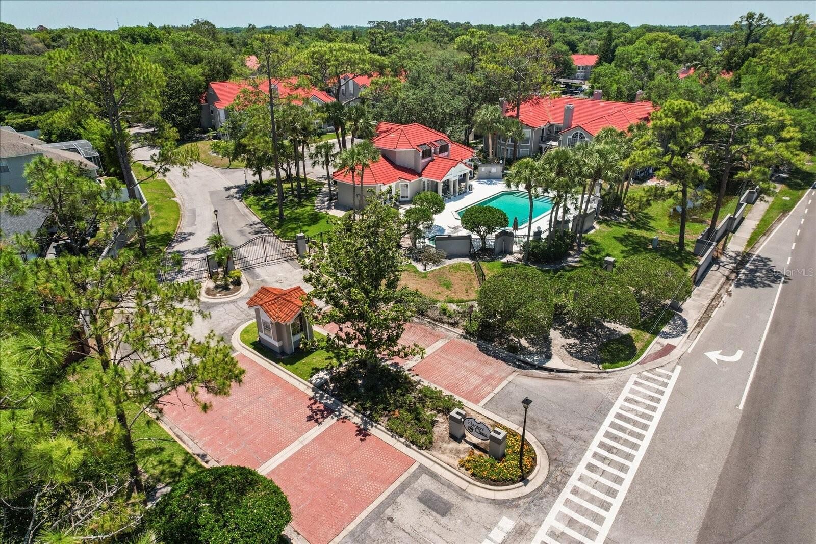 Property Photo: 995 Northern Dancer Way 105 FL 32707