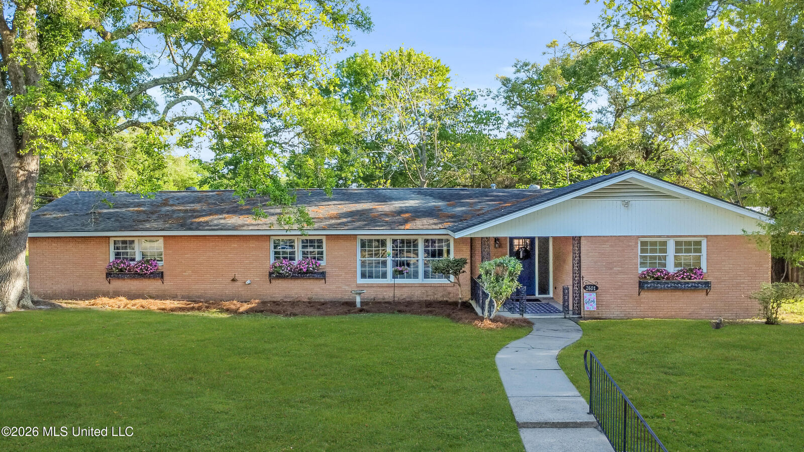 Property Photo:  2601 Evergreen Lane  MS 39531 