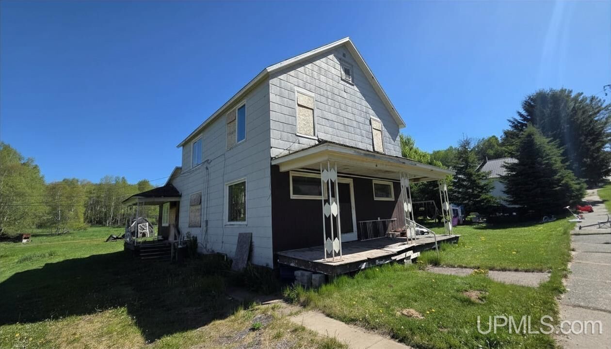 Property Photo: 37 Allen Street MI 49935