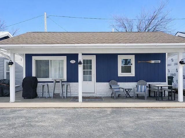 Property Photo:  602 W Houghton Lake Drive  MI 48651 