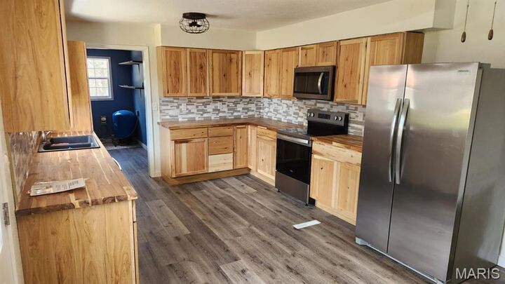 Property Photo:  2640 Highway H  MO 63080 