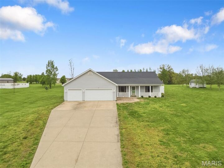 Property Photo:  211 High Ridge Valley Court  MO 63347 