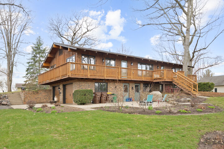 Property Photo:  895 Stanford Drive  IL 60152 