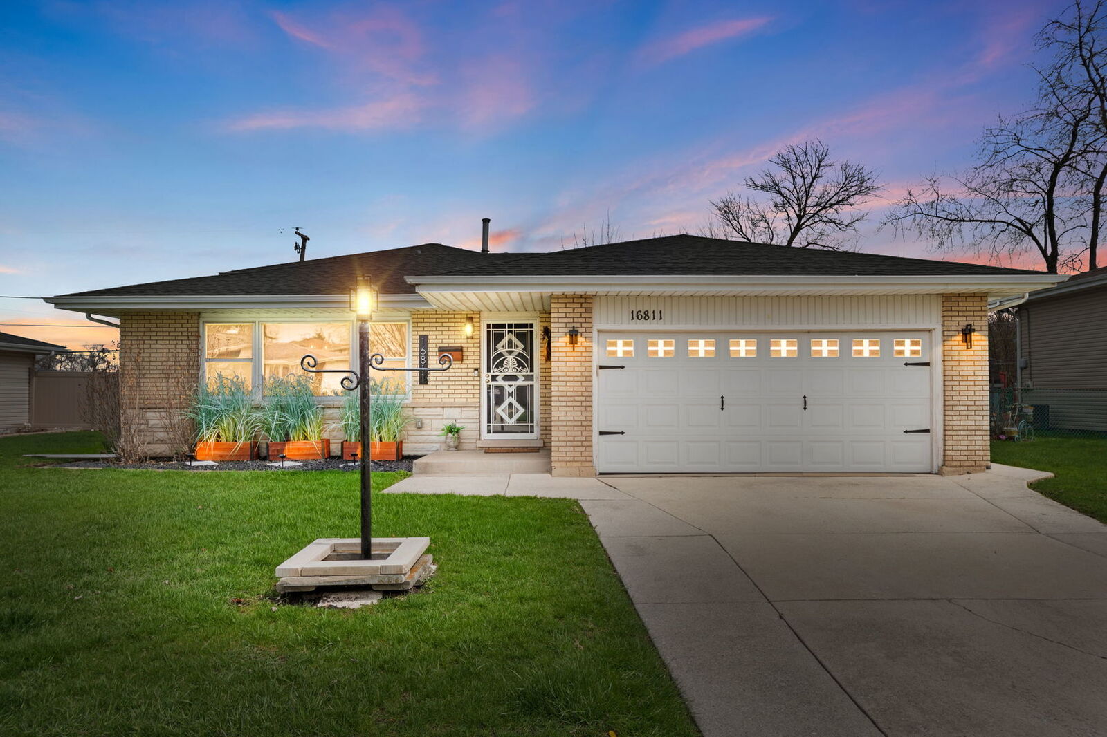 Property Photo:  16811 Louis Court  IL 60473 