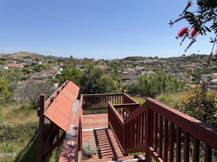 Property Photo:  1074 Colina Vista  CA 93003 
