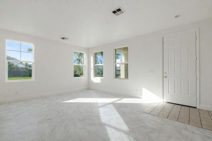Property Photo: 2325 S Creekside Drive CA 93635