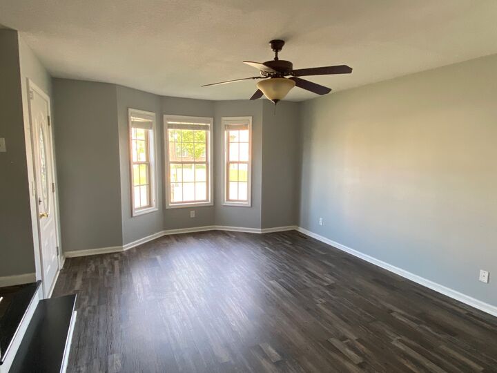 Property Photo:  2525 Centerstone Cir  TN 37040 