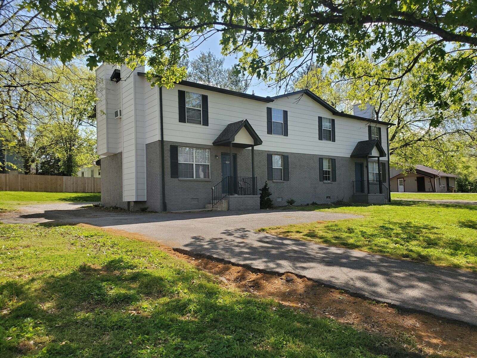 Property Photo:  204A E Palestine Ave  TN 37115 