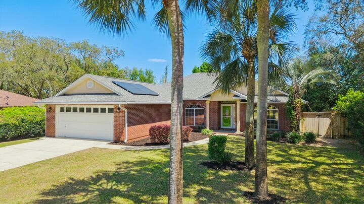 Property Photo:  1140 Shady Lane  FL 32563 
