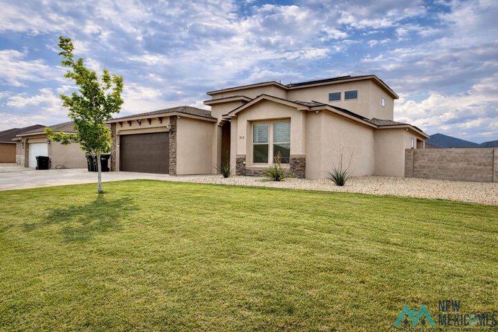 Property Photo:  313 Baler Ln Street  NM 88220 