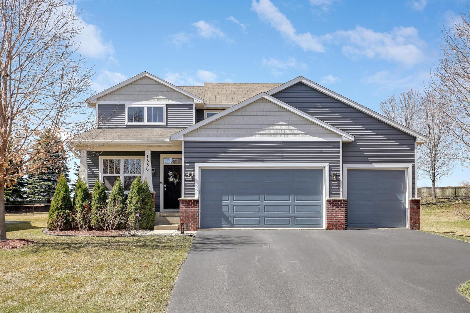 Property Photo:  1836 Spring Creek Drive  MN 55315 