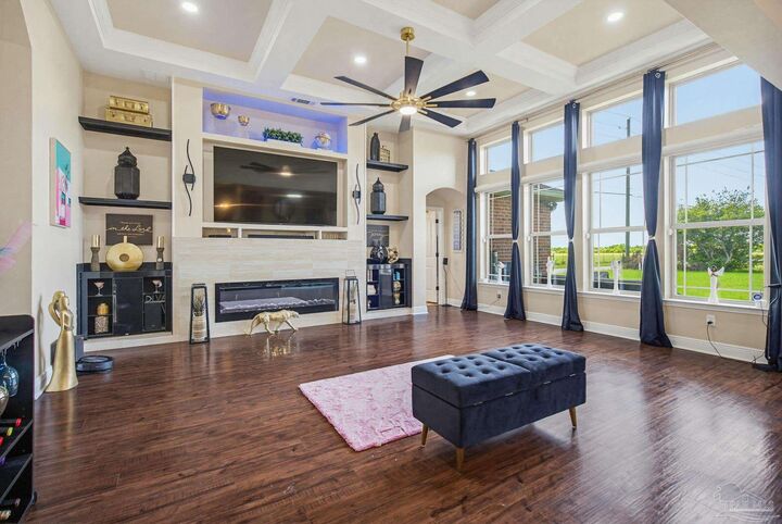 Property Photo:  9905 Boxelder Blvd  FL 32526 