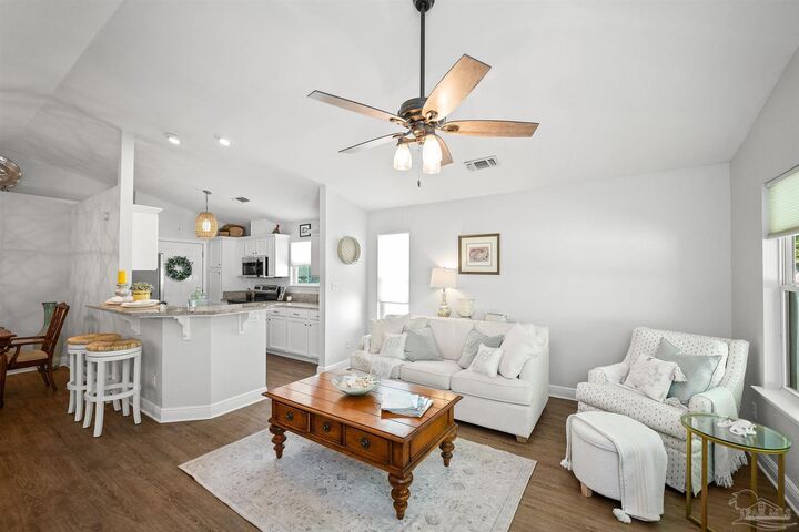 Property Photo:  5912 N Bay Point Dr  FL 32507 