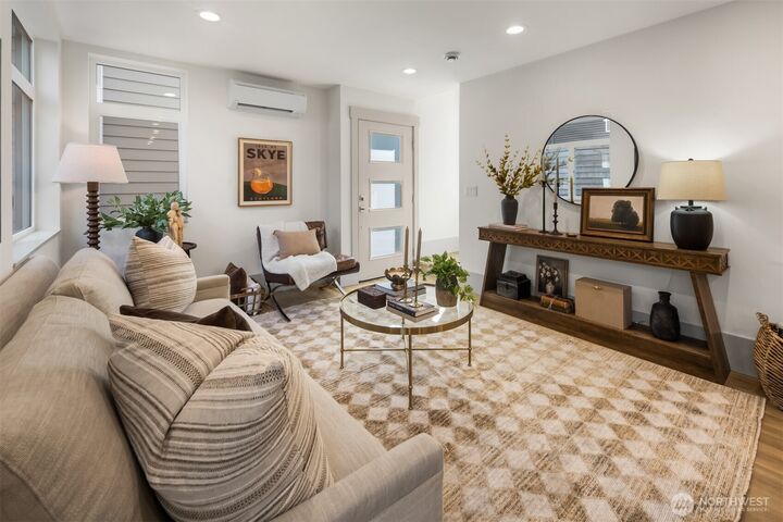 Property Photo:  2935  39th Avenue SW  WA 98116 