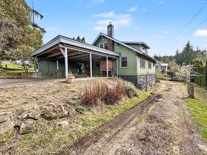 Property Photo:  2400  38th Street  WA 98229 