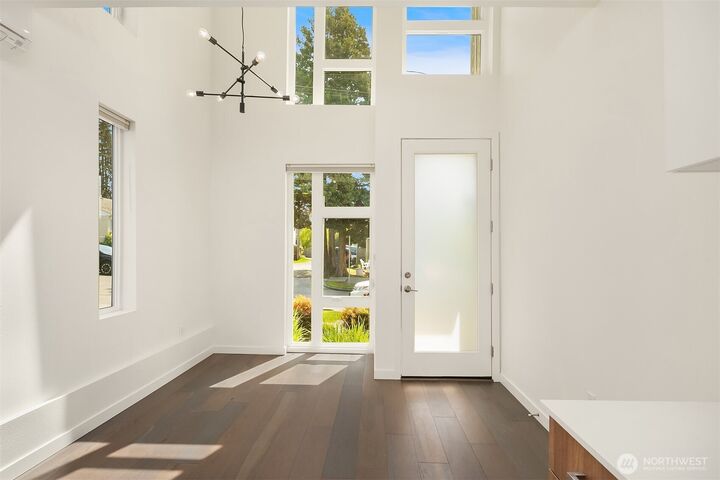 Property Photo:  518 NW Bright Street  WA 98107 