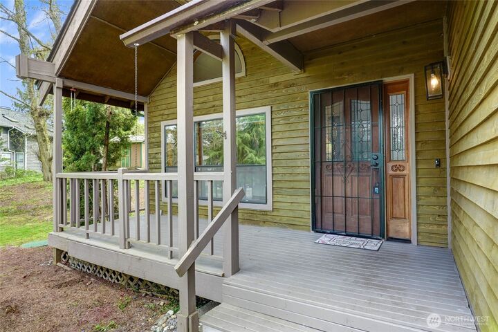 Property Photo: 1505 N Lk Stickney Drive WA 98087
