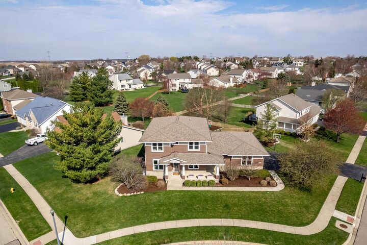 Property Photo:  486 Trent Lane  IL 61111 