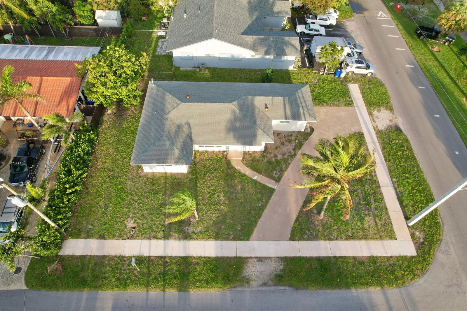 Property Photo: 231 NE 16th Avenue FL 33060