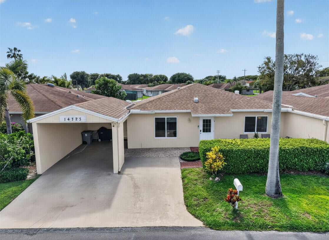 Property Photo:  14723 Wildflower Lane  FL 33446 
