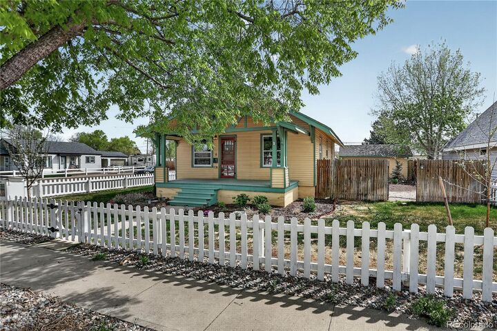 Property Photo:  402 S 2nd Avenue  CO 80601 