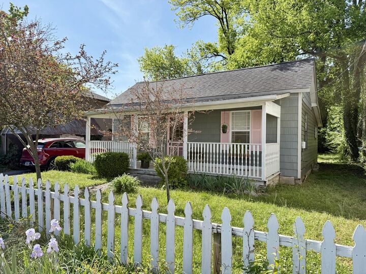 Property Photo:  917 Market Street  TN 37321 