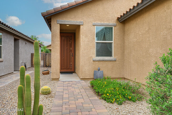 Property Photo: 8670 N Genoa Court AZ 85742