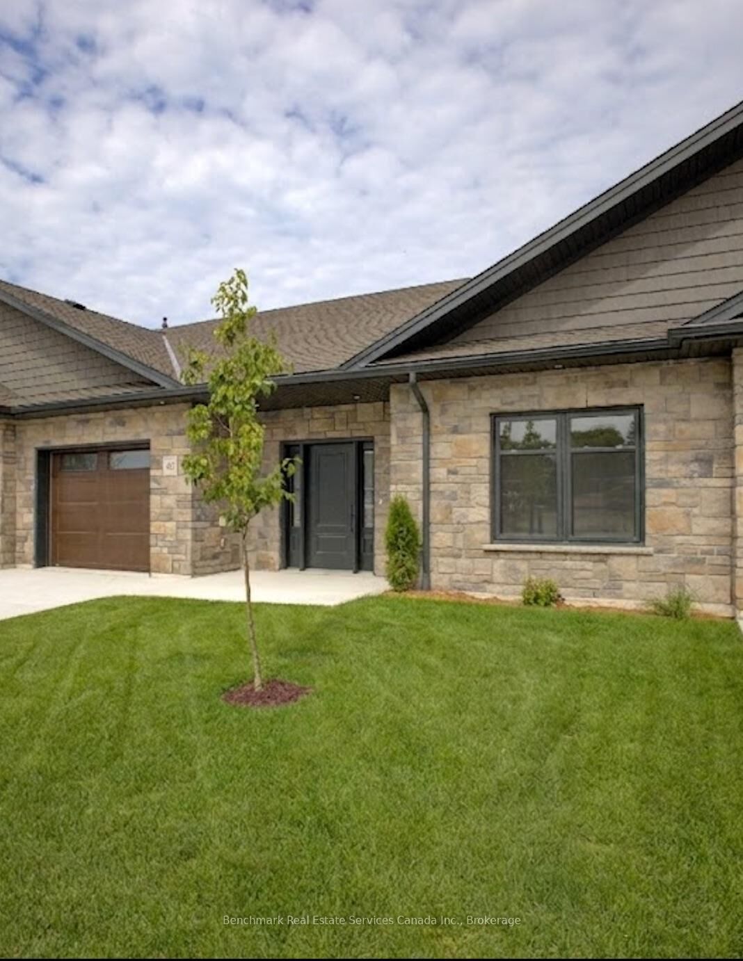 Property Photo:  1182 Queen Street 64  ON N2Z 0J2 